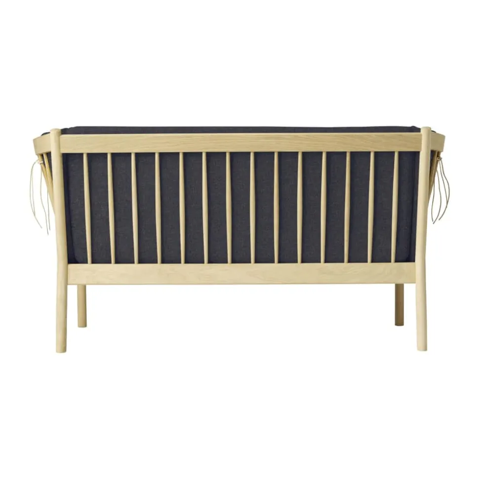 J148 Sofa